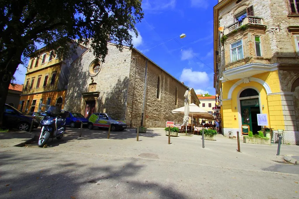 Top Center Room & Apartment Πούλα
