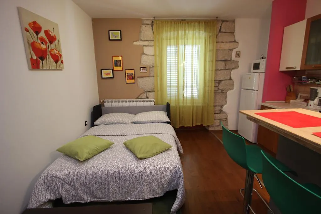 Top Center Room & Apartment Πούλα