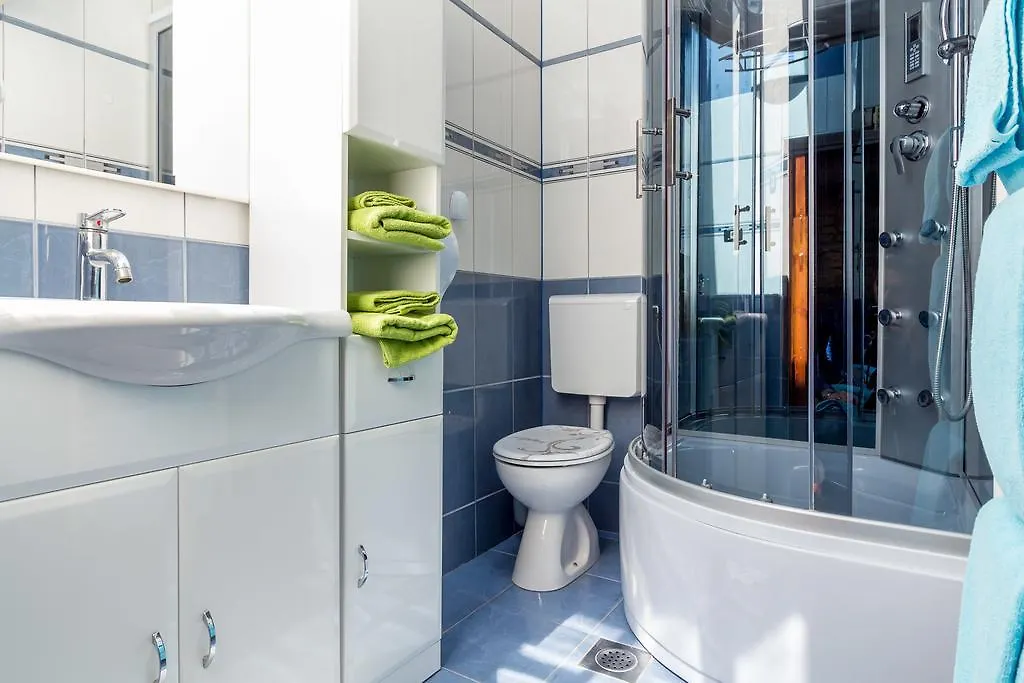 Top Center Room & Apartment Πούλα
