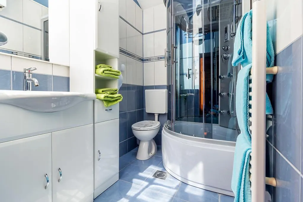 Top Center Room & Apartment Πούλα