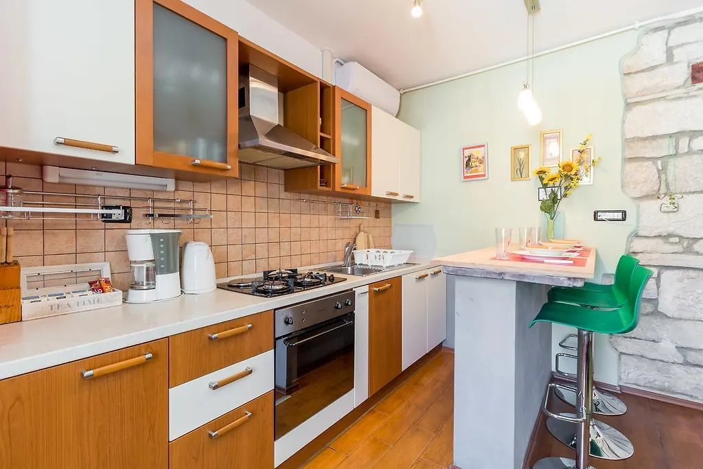 Top Center Room & Apartment Πούλα