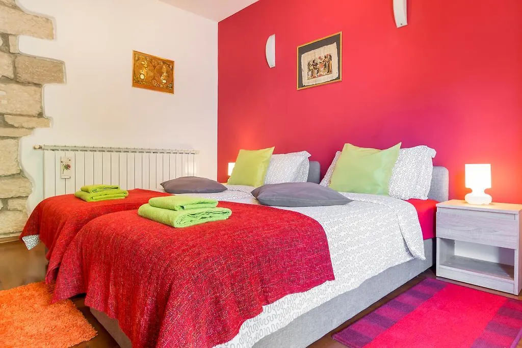 Top Center Room & Apartment Πούλα