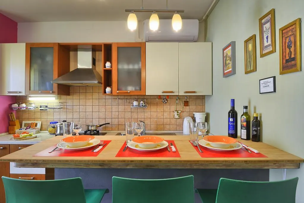 Top Center Room & Apartment Pula